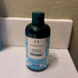 The body shop peppermint shower gel